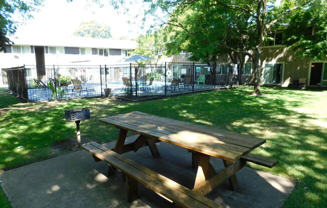 Fountain Court Apartments