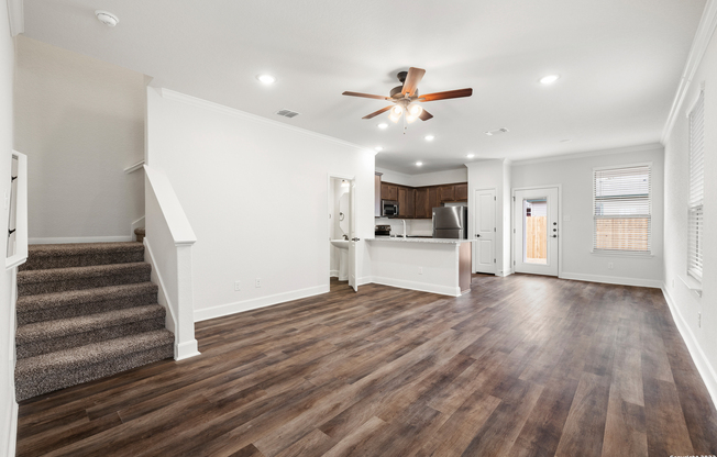 2307 LYNWOOD BND