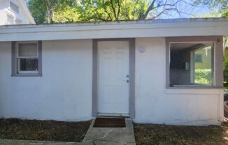 Studio, 1 bath, 400 sqft, $950, Unit #6