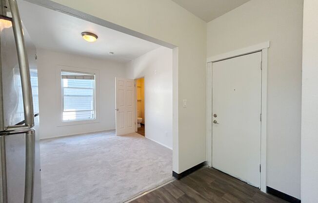 Ludlow B Apartments