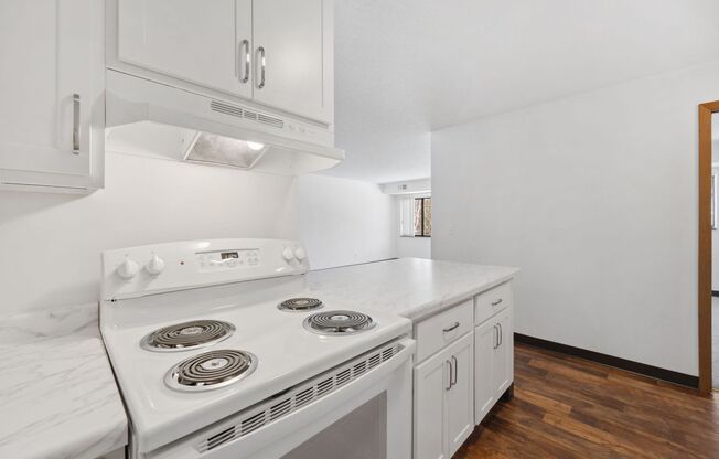 2 beds, 1 bath, 920 sqft, $1,425, Unit 1531-203