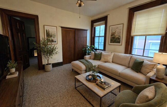 2034 Spring Garden St