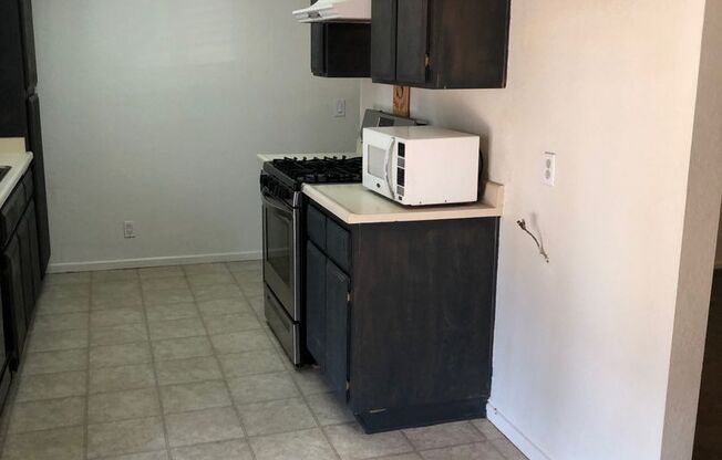3 BEDROOM APPLE VALLEY HOME