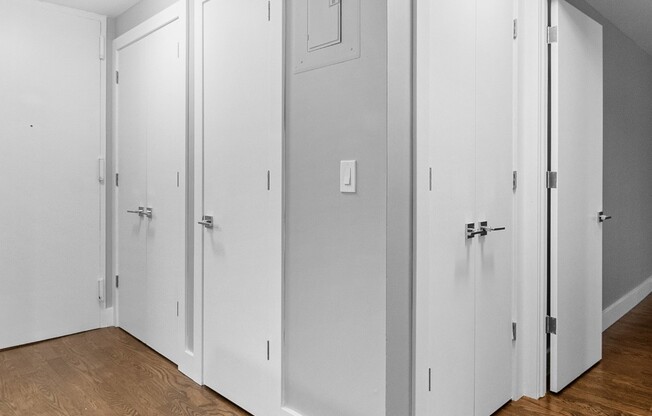 1 bed, 1 bath, $4,200, Unit 20N