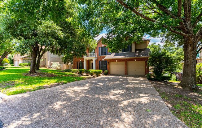 Luxurious 5 bedroom, 3.5 bathroom home in North Austin!