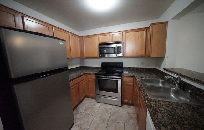 1 bed, 1 bath, $1,195, Unit Building#13 Parcel#138-21-613-299