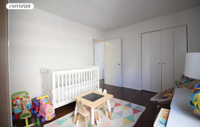 3 beds, 1.5 baths, 1,200 sqft, $7,600, Unit 6G