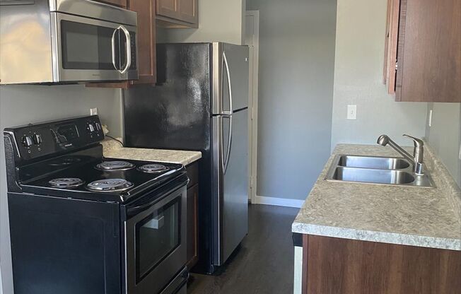 1 bed, 1 bath, 650 sqft, $999, Unit 2019-N09