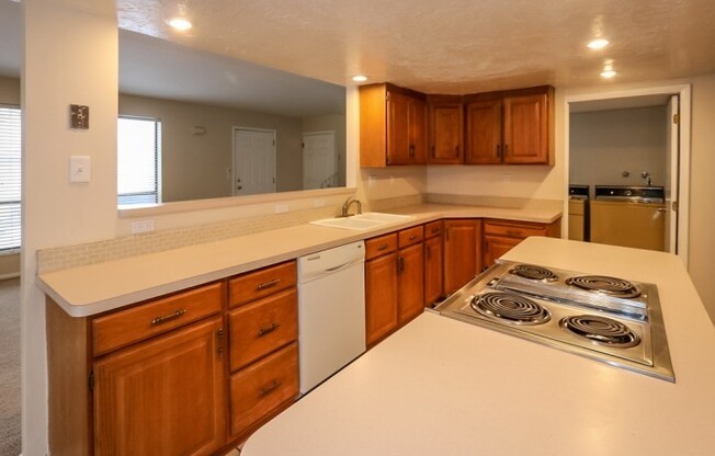 2 beds, 1.5 baths, $1,800, Unit 1173