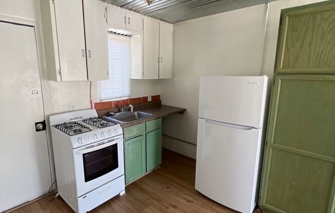 Studio, 1 bath, 280 sqft, $775