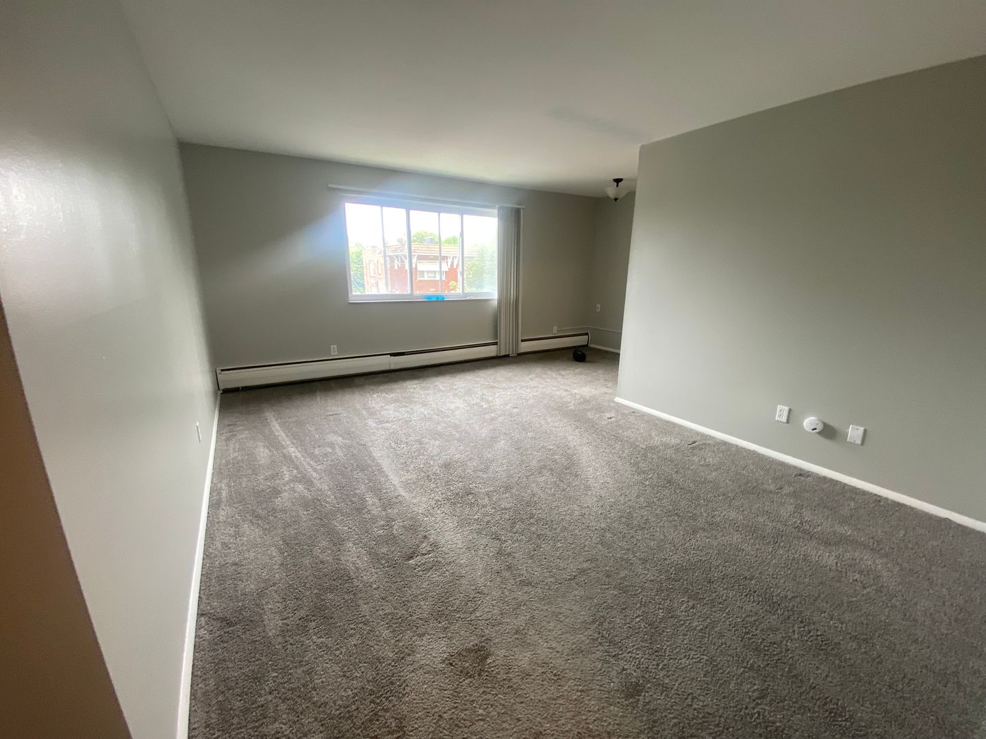 1450 Riverside