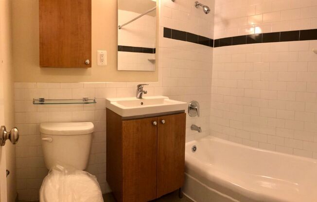 Studio, 1 bath, 460 sqft, $2,700, Unit 1014