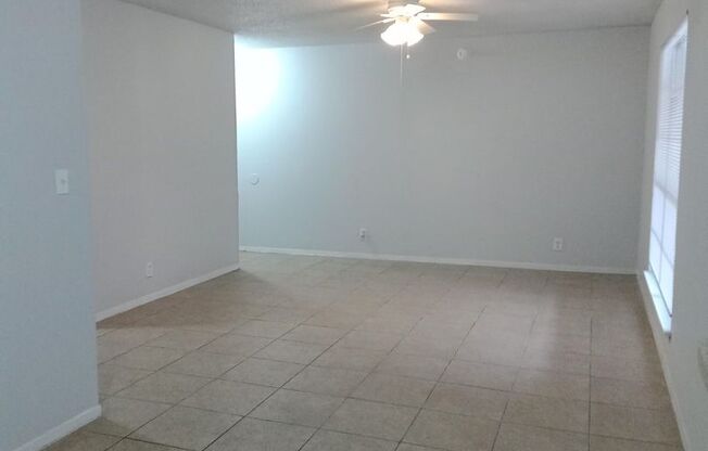 Elegant 2BR Home in NE San Antonio