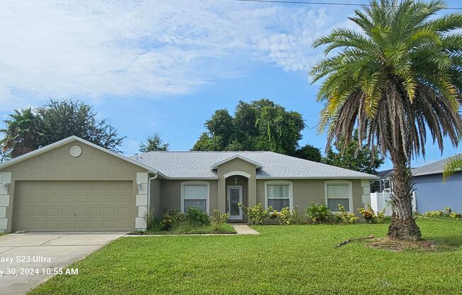 Beautifully Maintained Home In Palm Harbor