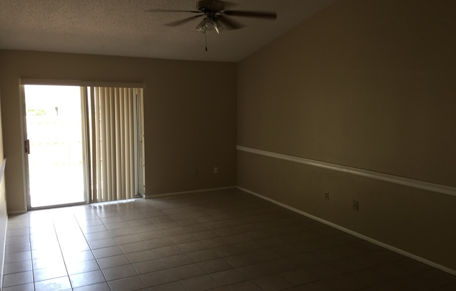 2 bed 2 bath with Fenced in backyard!