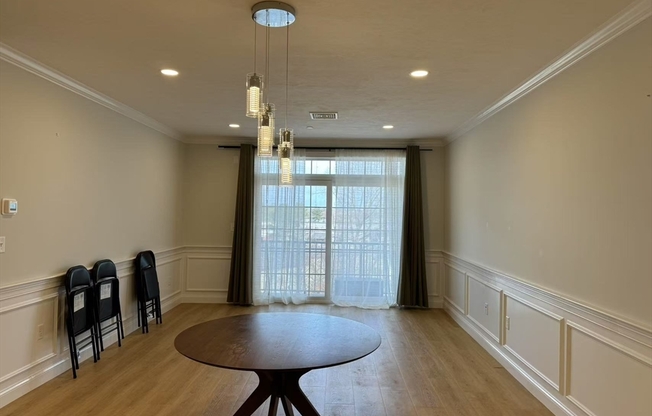 1 bed, 1 bath, 930 sqft, $3,100, Unit A305