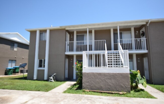Bright 2BR/2BA Apartment Near Winter Springs Town Center – Available NOW!!