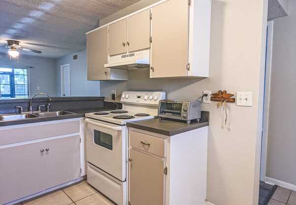 11201 122 AVE N