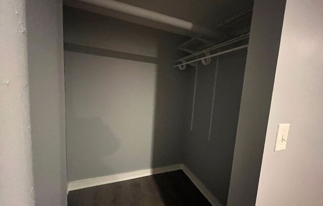 1830 N. Oakland Ave.