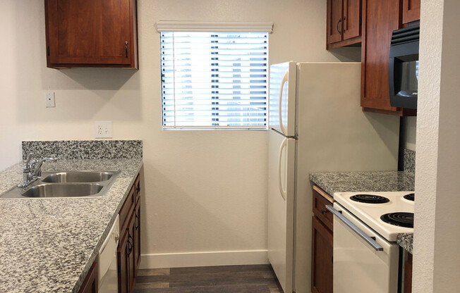 1 bed, 1 bath, 570 sqft, $2,095, Unit 205