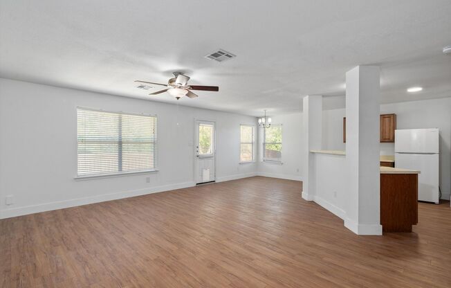 Simply Great 3 Bedroom, 2 Bath, Cul-De-Sac Home in Georgetown