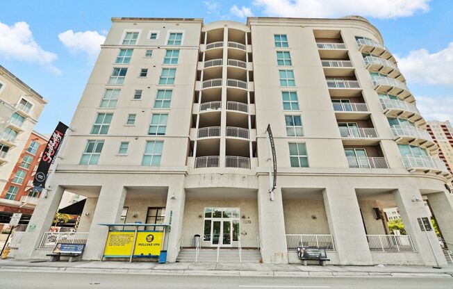 3 beds, 2 baths, $3,800, Unit UNIT B606