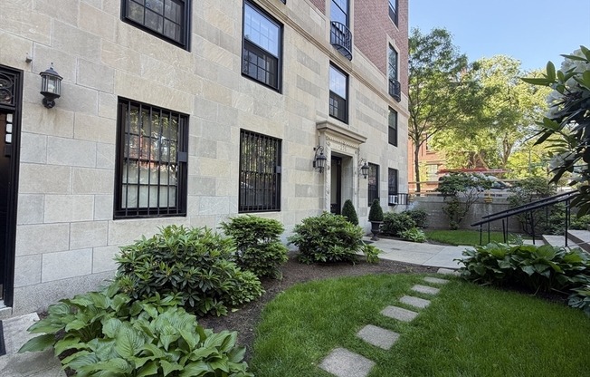 276 MARLBOROUGH ST