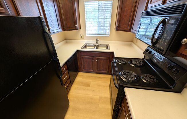 2 beds, 2 baths, $1,525, Unit #2067