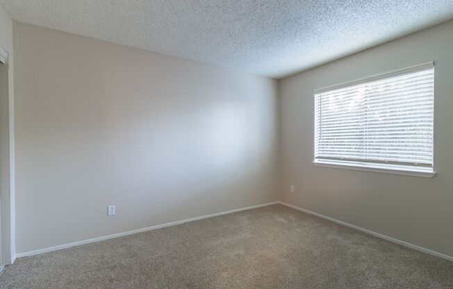 3 beds, 1.5 baths, 1,025 sqft, $2,275, Unit 490004