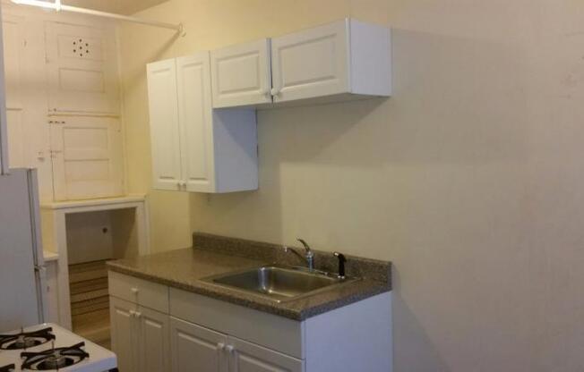 1 bed, 1 bath, $2,400, Unit 10