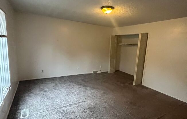 2 beds, 2.5 baths, 1,100 sqft, $900, Unit Unit A