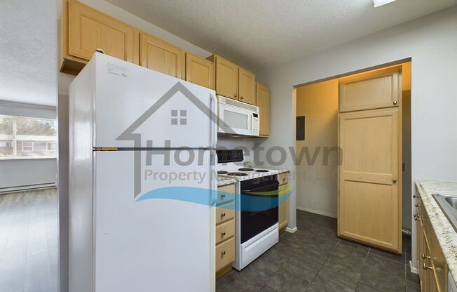 2 beds, 1 bath, 840 sqft, $1,200, Unit Unit 2