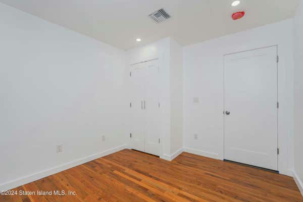 1 bed, 1 bath, 3,300 sqft, $1,800, Unit 1