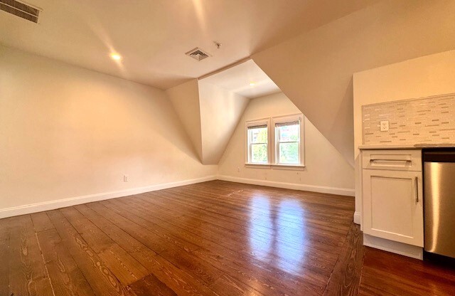 21 BELLEVUE