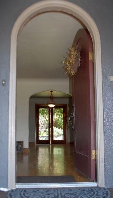 Vintage Union Hill Neighborhood Home walking distance to PSNS!