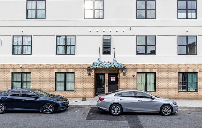 1 bed, 1 bath, 743 sqft, $1,295, Unit 315