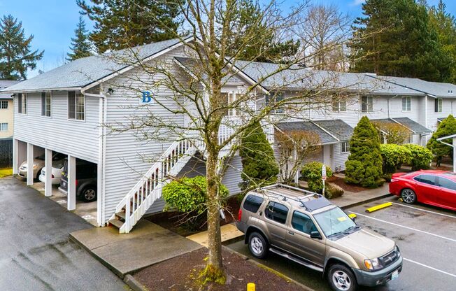 ​North Creek Townhomes – Spacious Homes in the Heart of Everett!
