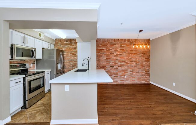 2 beds, 2 baths, $1,995