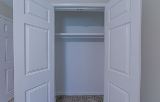 3 beds, 1.5 baths, 1,075 sqft, $1,650, Unit 723HCI