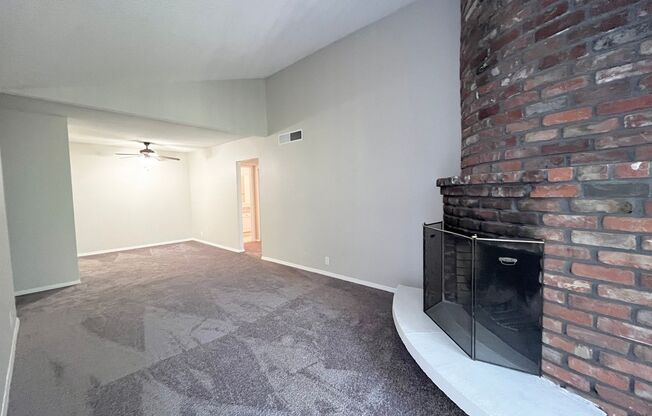 2 beds, 1 bath, $1,895, Unit 36