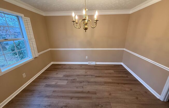 4 beds, 2.5 baths, $2,200, Unit 119 Rolling Oaks Dr