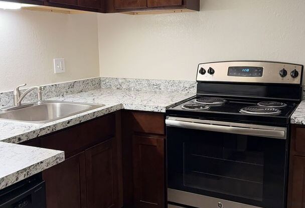 1 bed, 1 bath, 550 sqft, $1,315, Unit 331