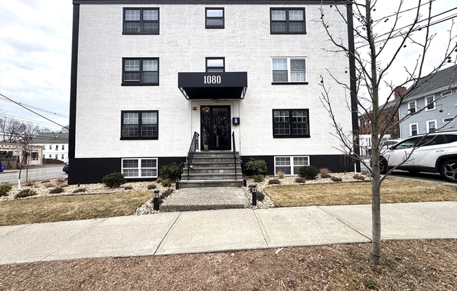 1080 MASS AVE