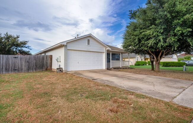 Humble 3 Bedroom, 2 Bath Home w/ Front Flex Space in Hutto