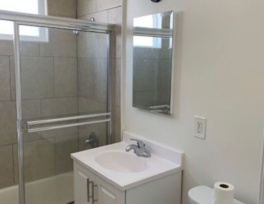 2 beds, 1 bath, $2,395, Unit 9