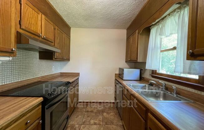 404 ADGER CT