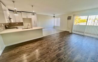 3 beds, 2 baths, $3,328, Unit 303