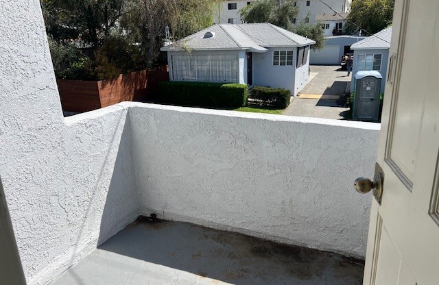 4721 LINCOLN AVE