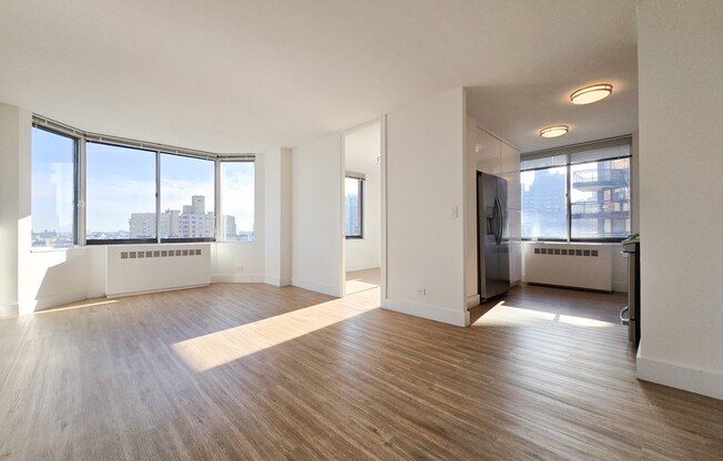 3 beds, 2 baths, $10,995, Unit 31C
