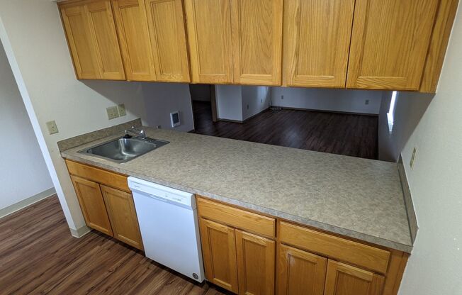 1 bed, 1 bath, 650 sqft, $1,195, Unit 11